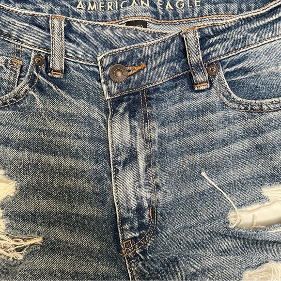 American Eagle Outfitters (AEO) Denim Strigid Mom Shorts Jean Cutoffs Size 10 - Picture 5 of 15